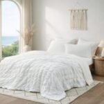 Cozy Bliss Cooling Comforter Seersucker Plaid King Size, Q-Max 0.45 Lightweight Cooling Blanket, Breathable Silk Smooth Summer Bedding Quilt for Hot Sleepers Night Sweats White